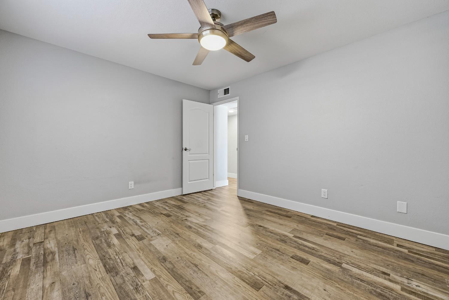 564 Della Ct, Merced, CA 95348