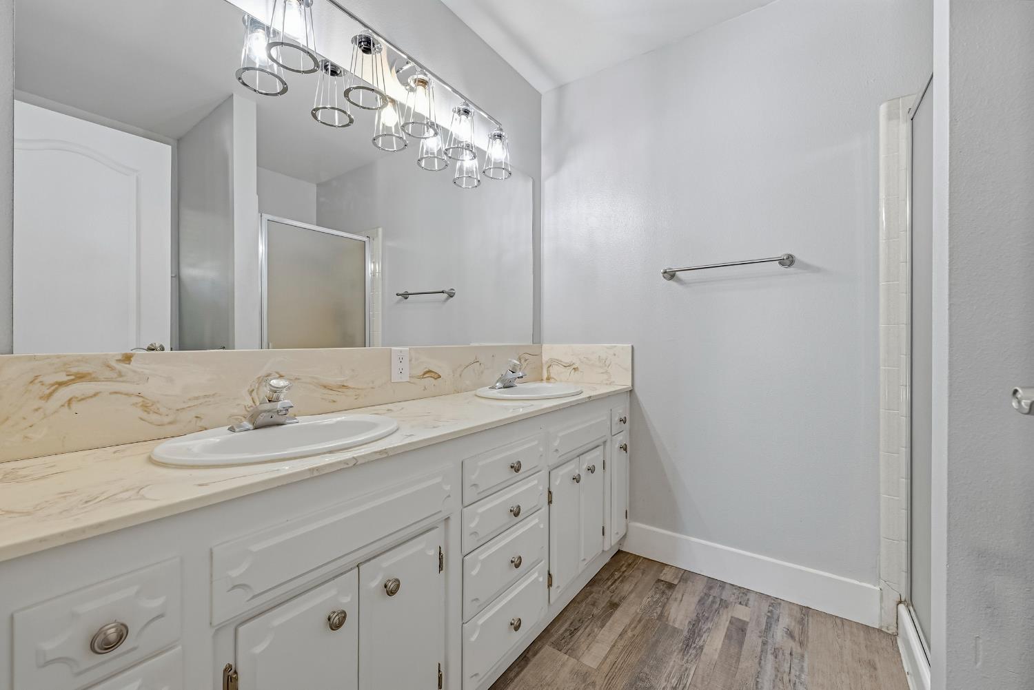 564 Della Ct, Merced, CA 95348