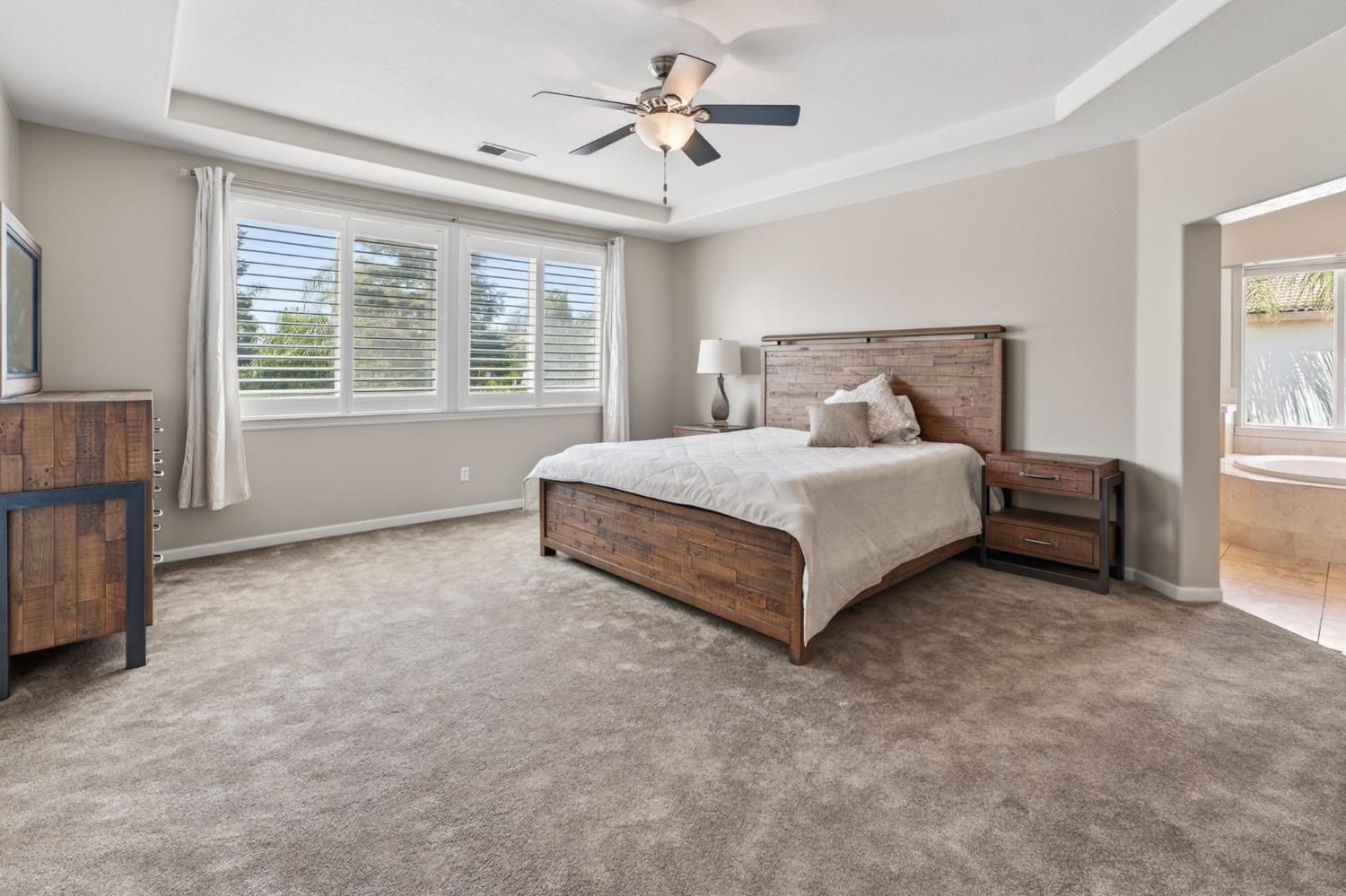 2116 E 2116 Steinbeck Dr Dr, Modesto, CA 95356