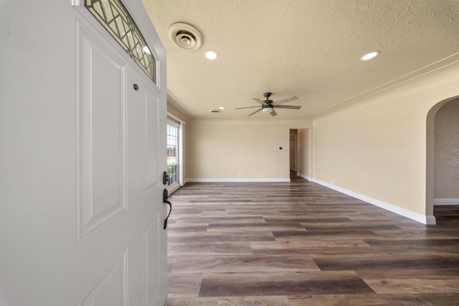 5958 E Lathrop Rd, Manteca, CA 95336