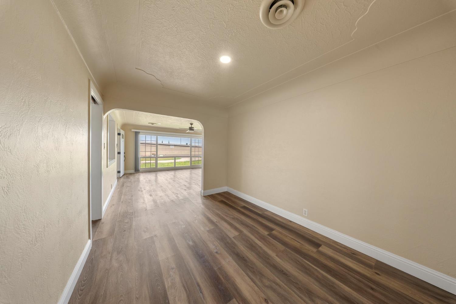 5958 E Lathrop Rd, Manteca, CA 95336