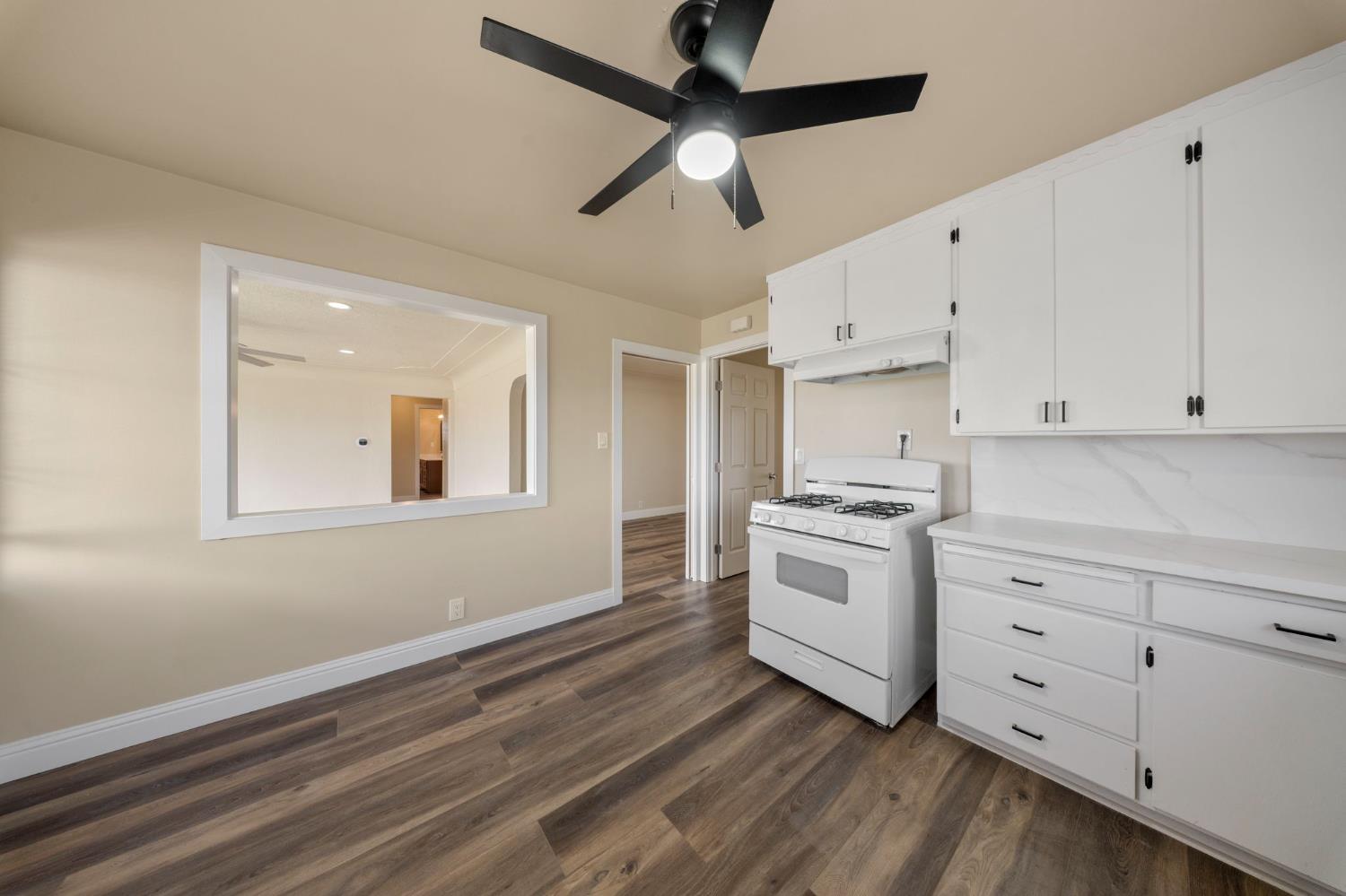 5958 E Lathrop Rd, Manteca, CA 95336