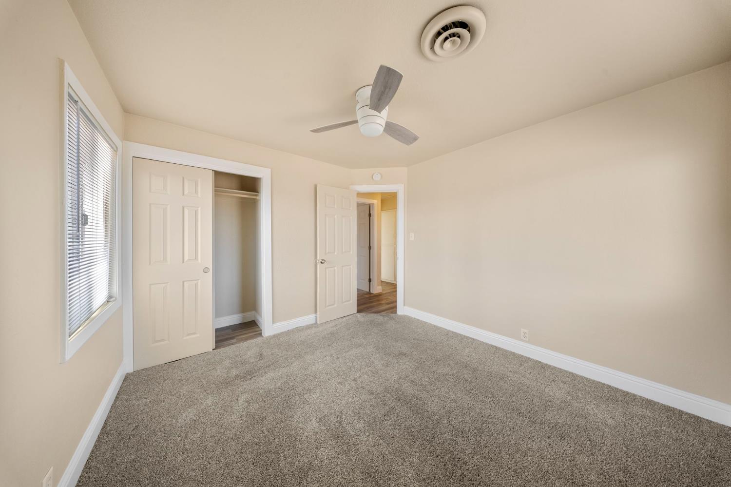 5958 E Lathrop Rd, Manteca, CA 95336