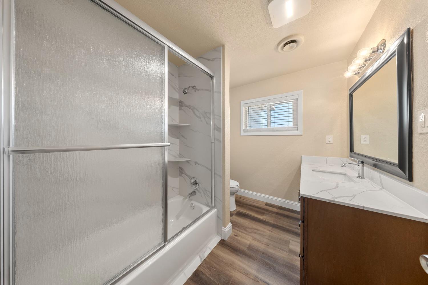 5958 E Lathrop Rd, Manteca, CA 95336