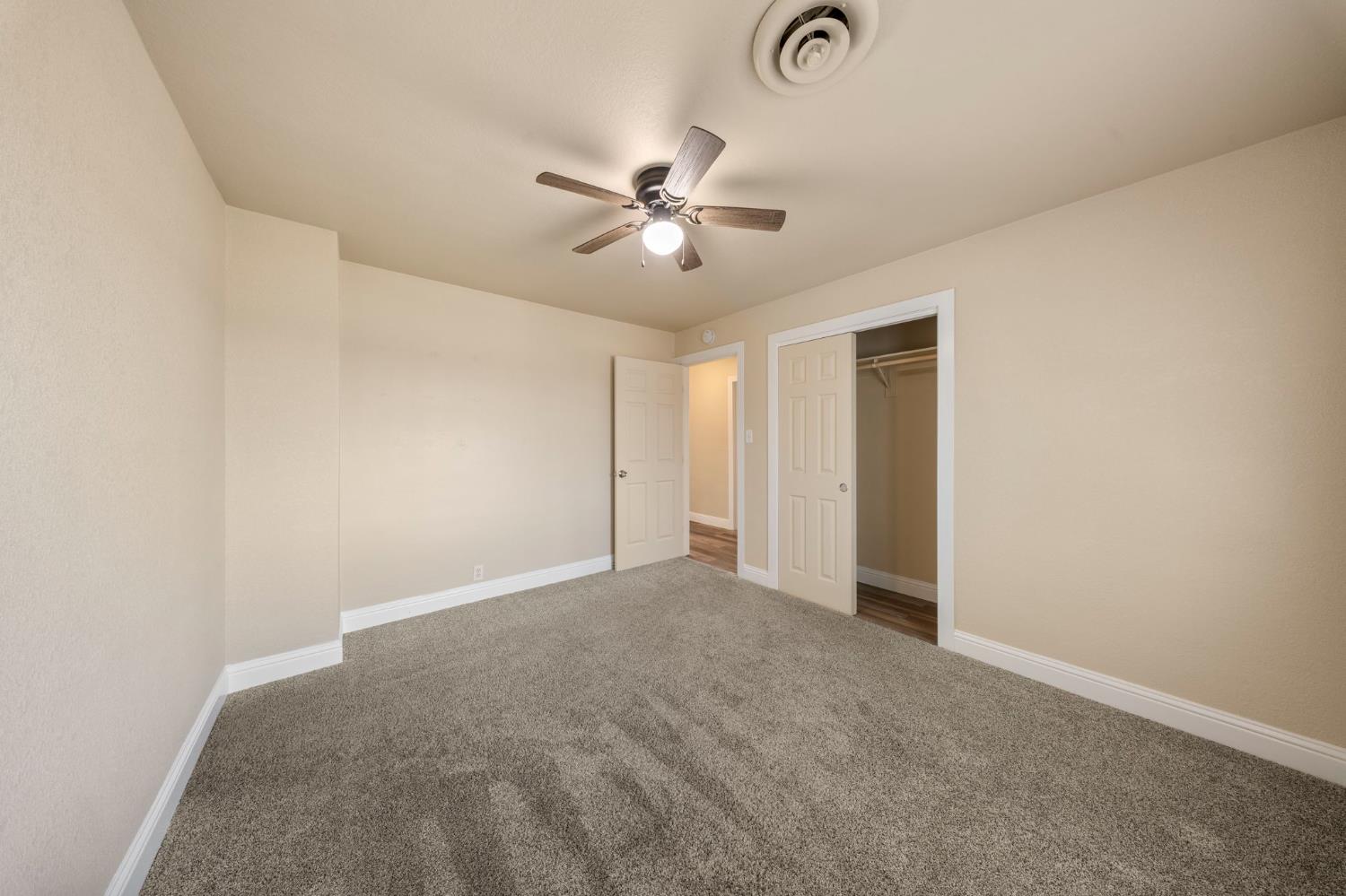 5958 E Lathrop Rd, Manteca, CA 95336