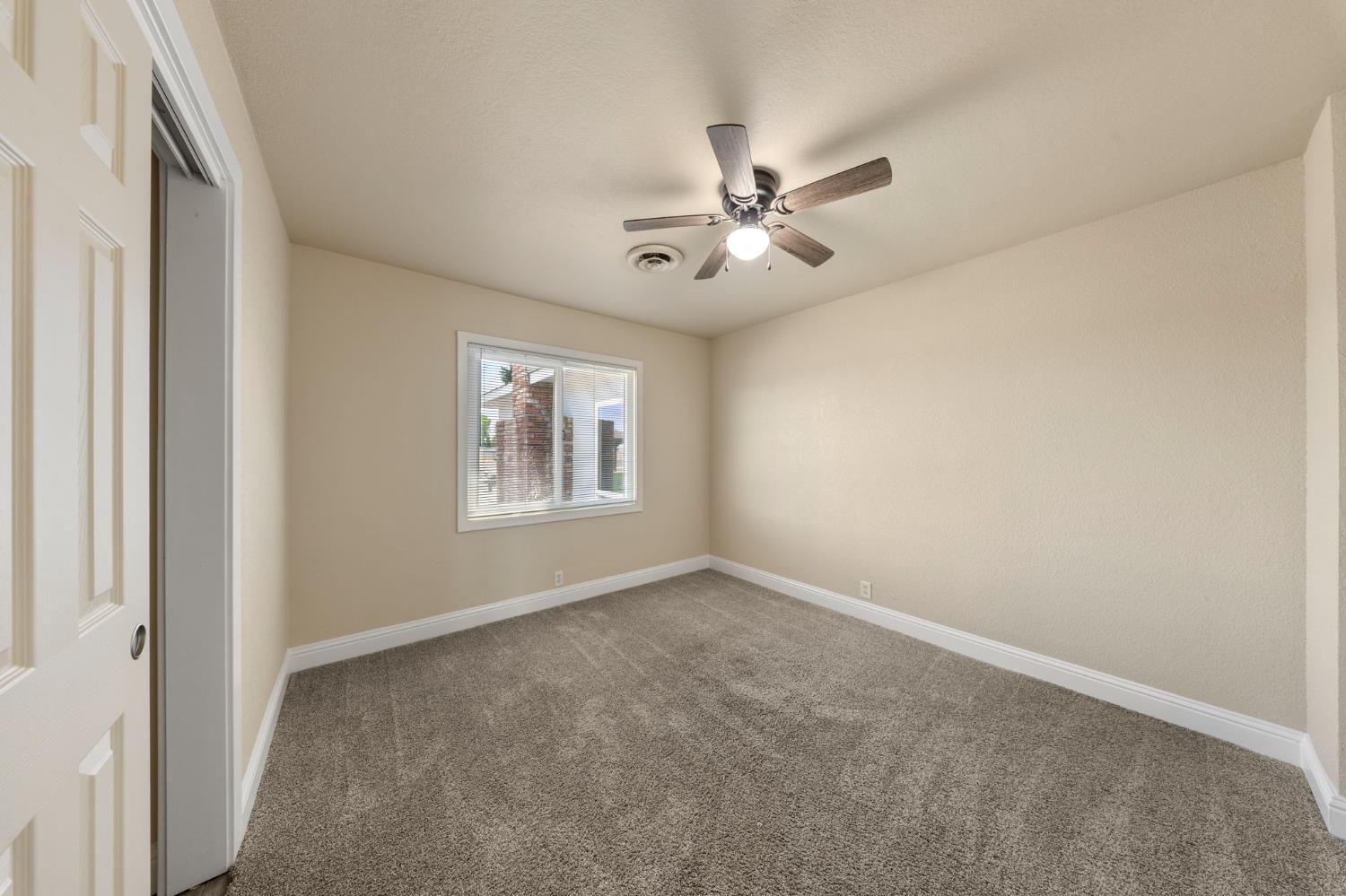 5958 E Lathrop Rd, Manteca, CA 95336