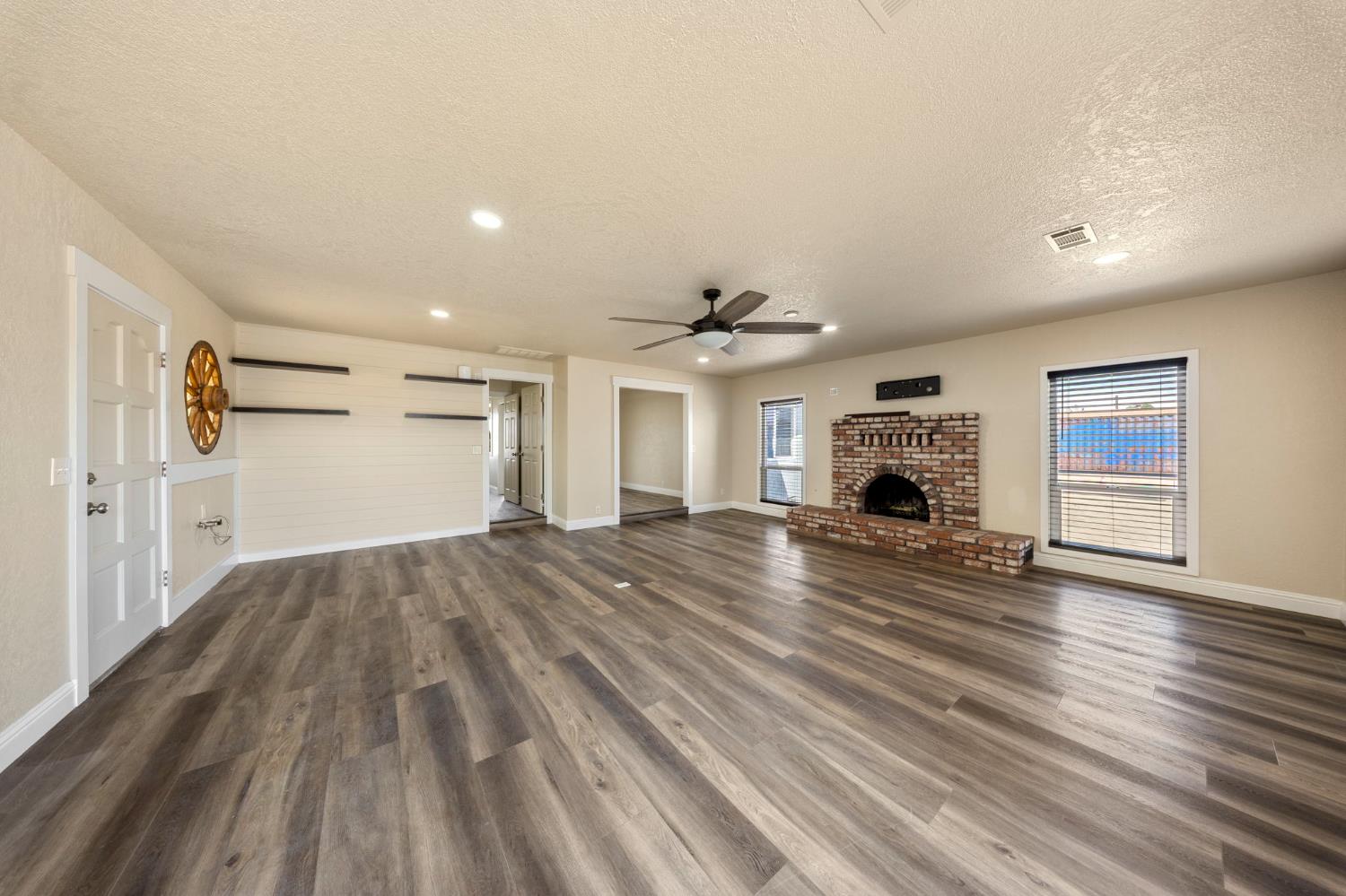 5958 E Lathrop Rd, Manteca, CA 95336