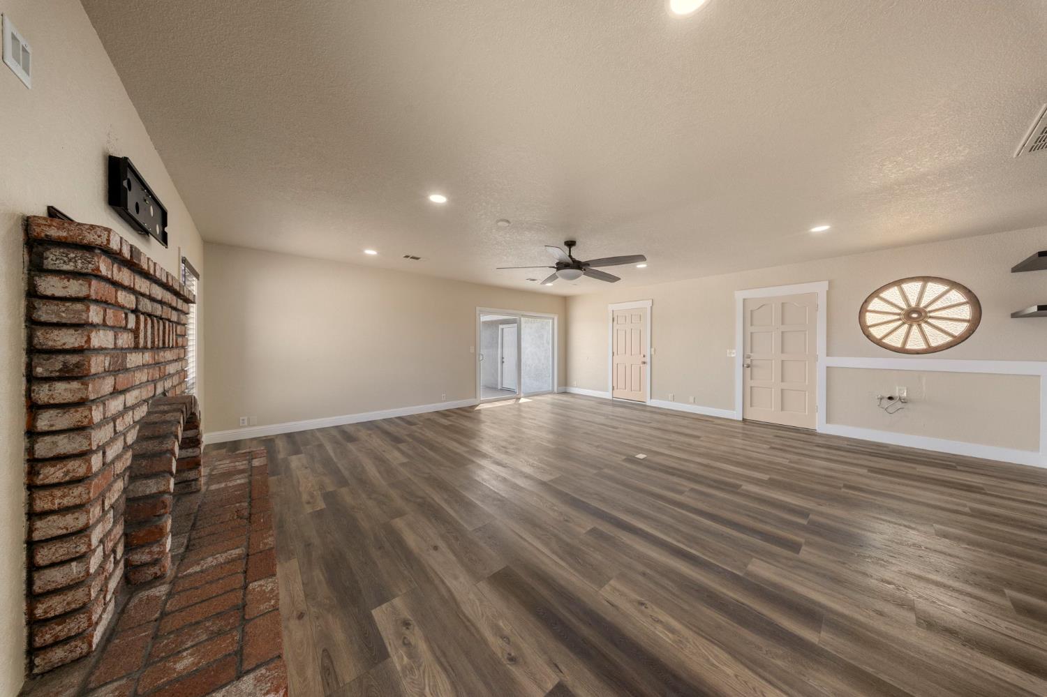 5958 E Lathrop Rd, Manteca, CA 95336