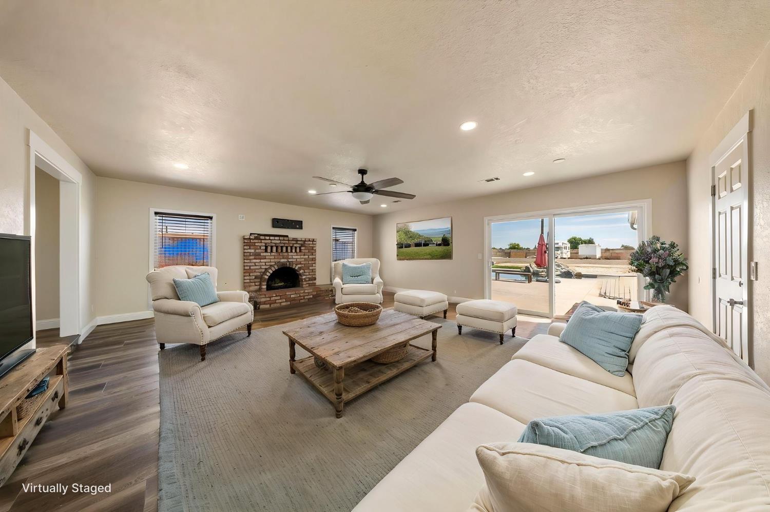 5958 E Lathrop Rd, Manteca, CA 95336