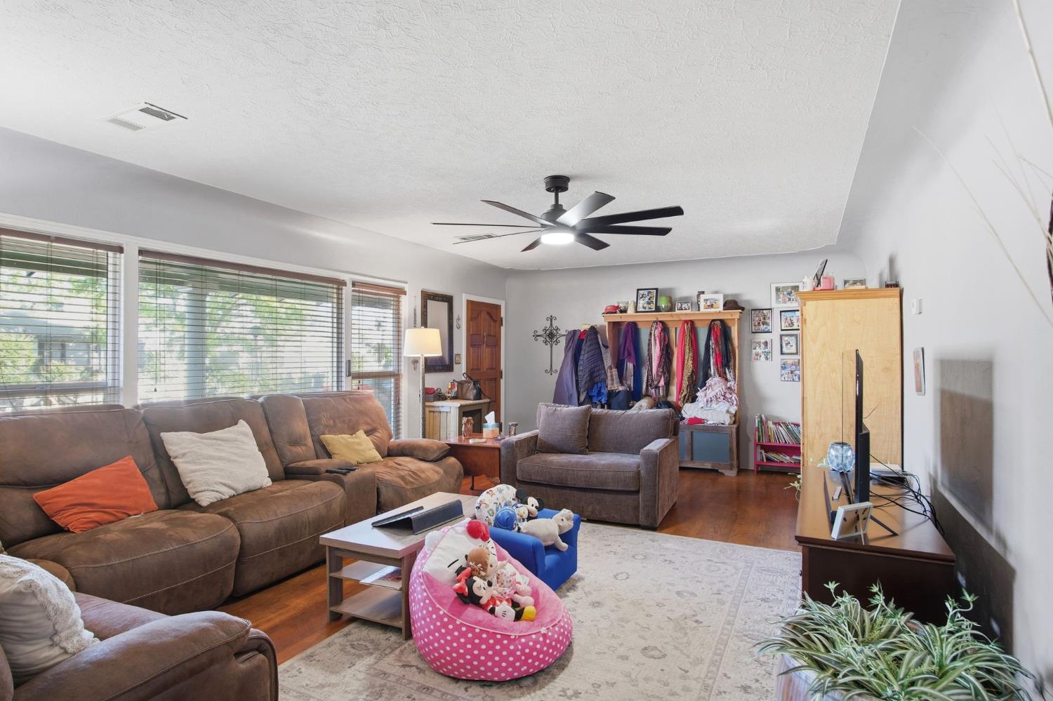 1701 Eucalyptus St, Atwater, CA 95301