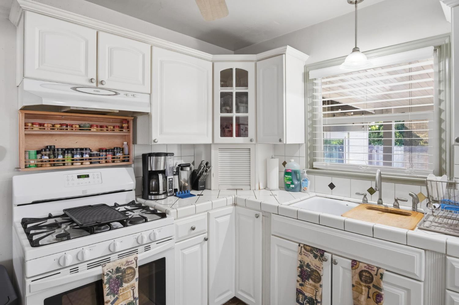 1701 Eucalyptus St, Atwater, CA 95301