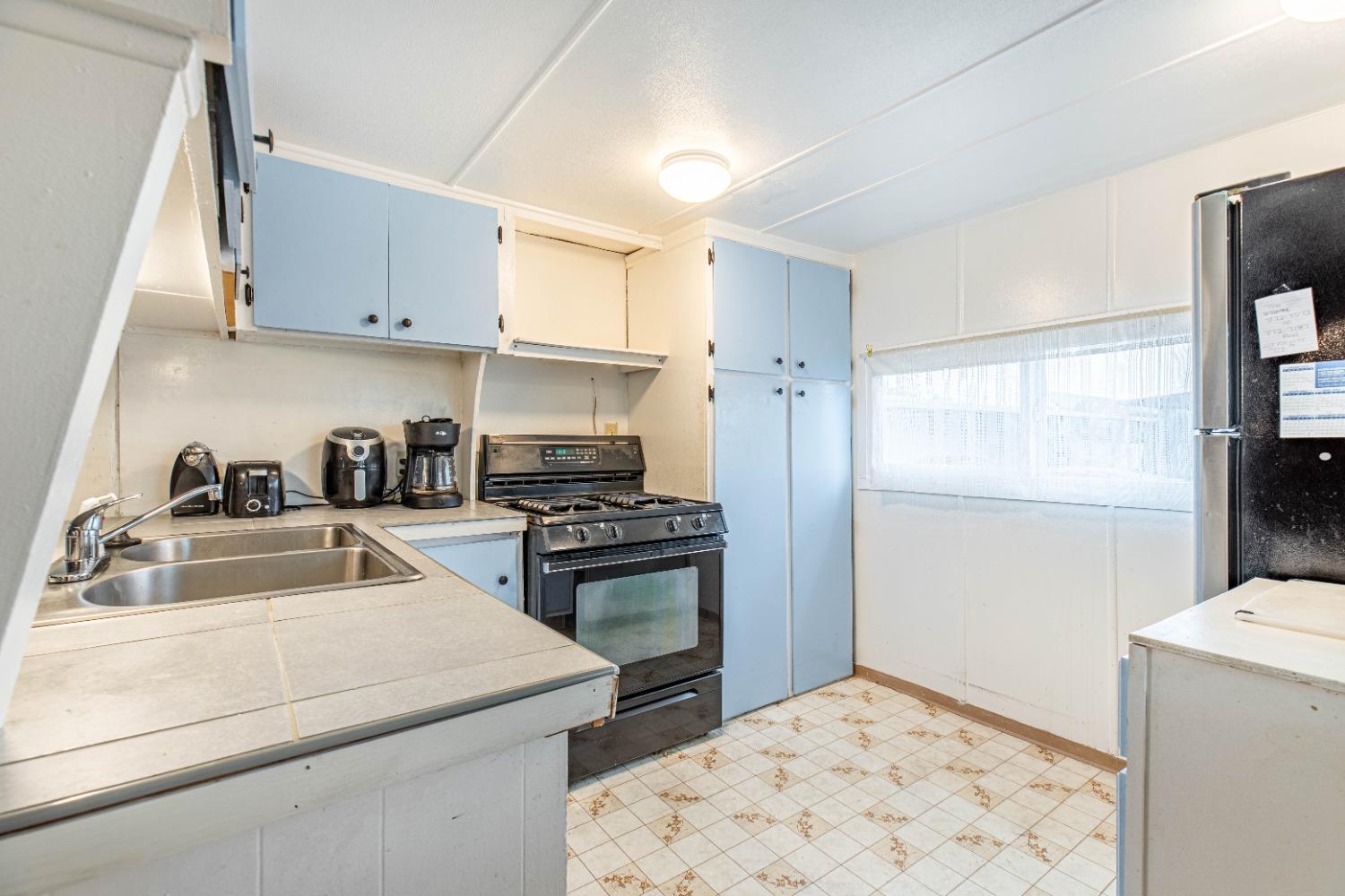 4449 S Carpenter Rd #D2, Modesto, CA 95358