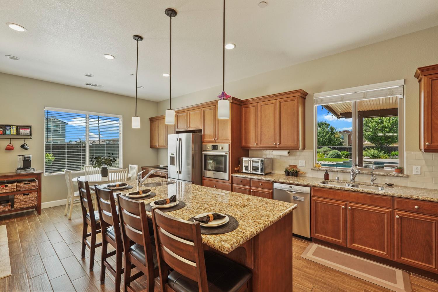 3670 Rapallo Way, Manteca, CA 95337