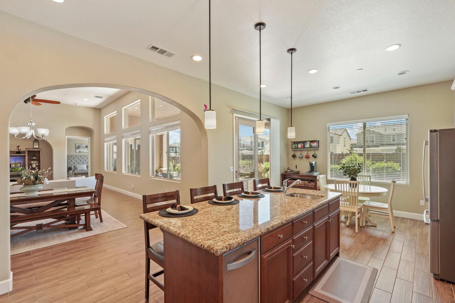 3670 Rapallo Way, Manteca, CA 95337