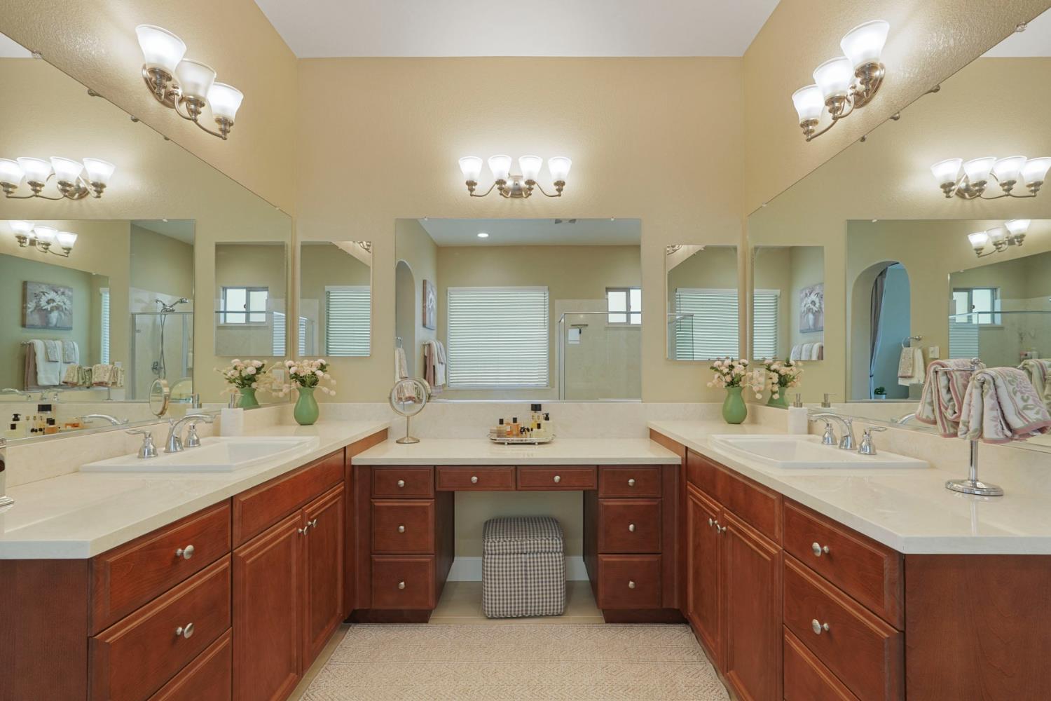 3670 Rapallo Way, Manteca, CA 95337