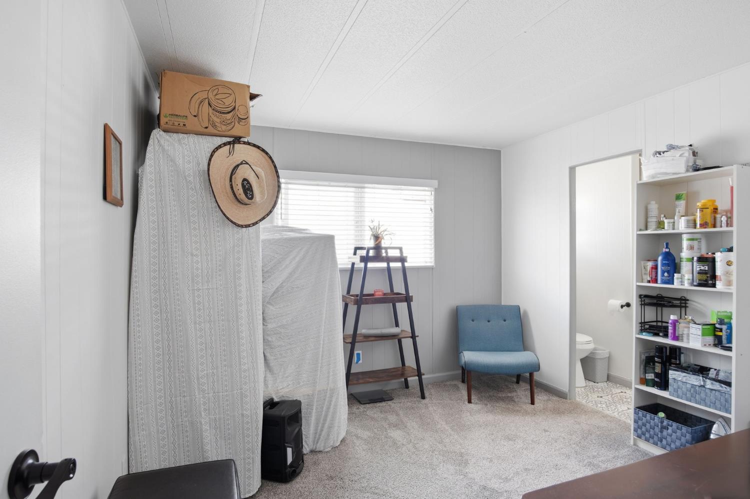 2621 Prescott Rd #261, Modesto, CA 95351