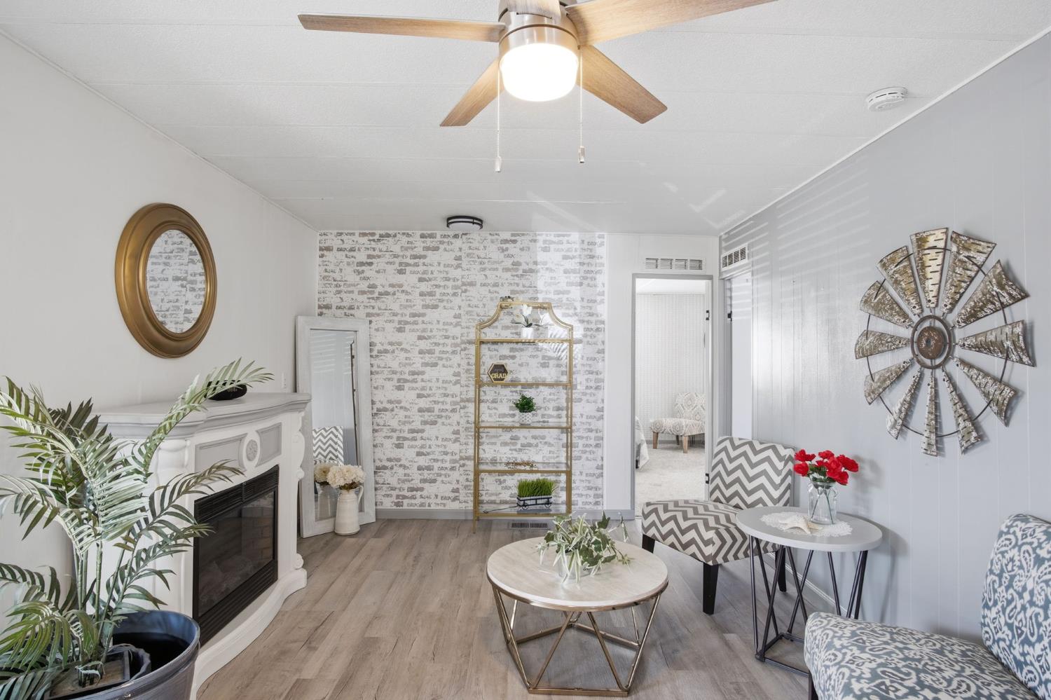 2621 Prescott Rd #261, Modesto, CA 95351