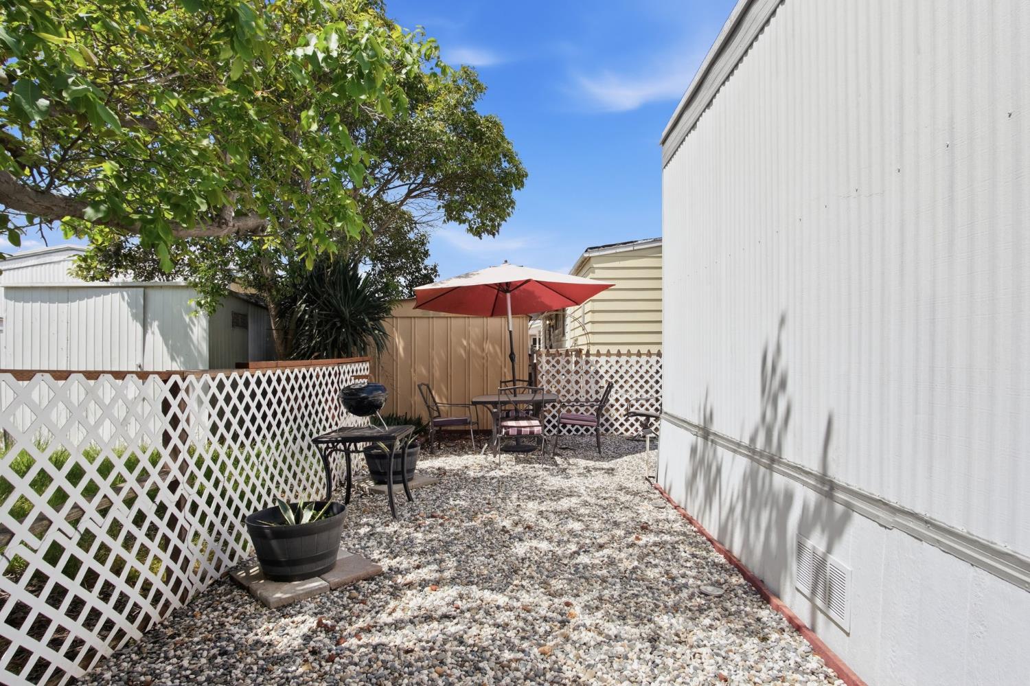 2621 Prescott Rd #261, Modesto, CA 95351