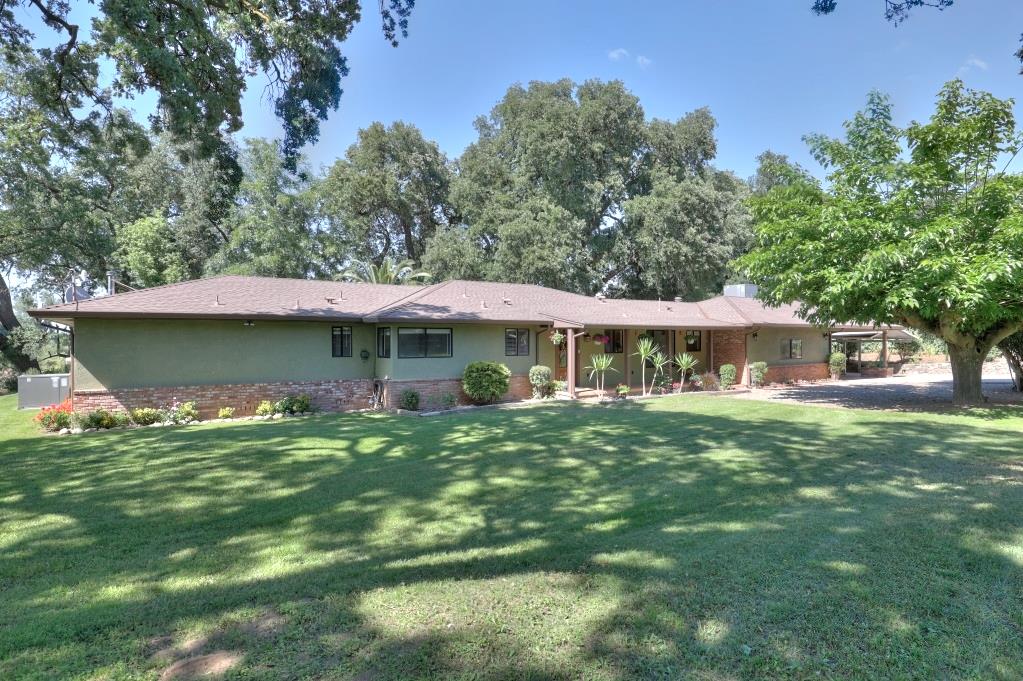 11714 Livingston Cressey Rd, Livingston, CA 95334