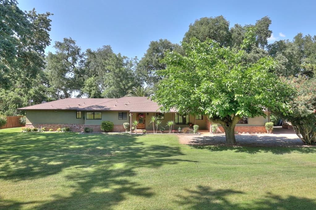 11714 Livingston Cressey Rd, Livingston, CA 95334