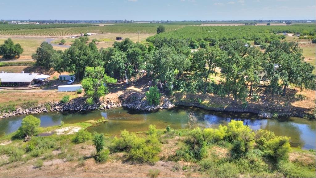 11714 Livingston Cressey Rd, Livingston, CA 95334