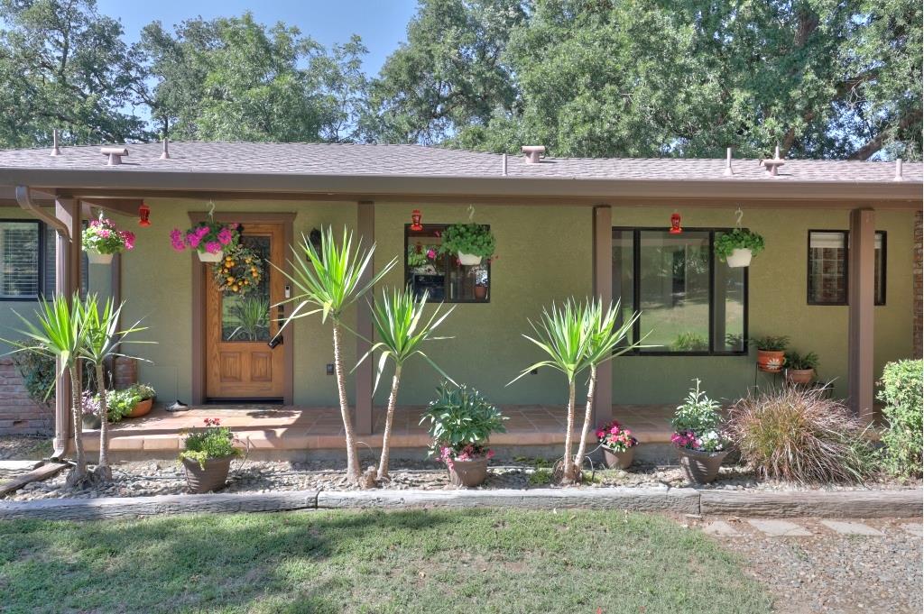 11714 Livingston Cressey Rd, Livingston, CA 95334