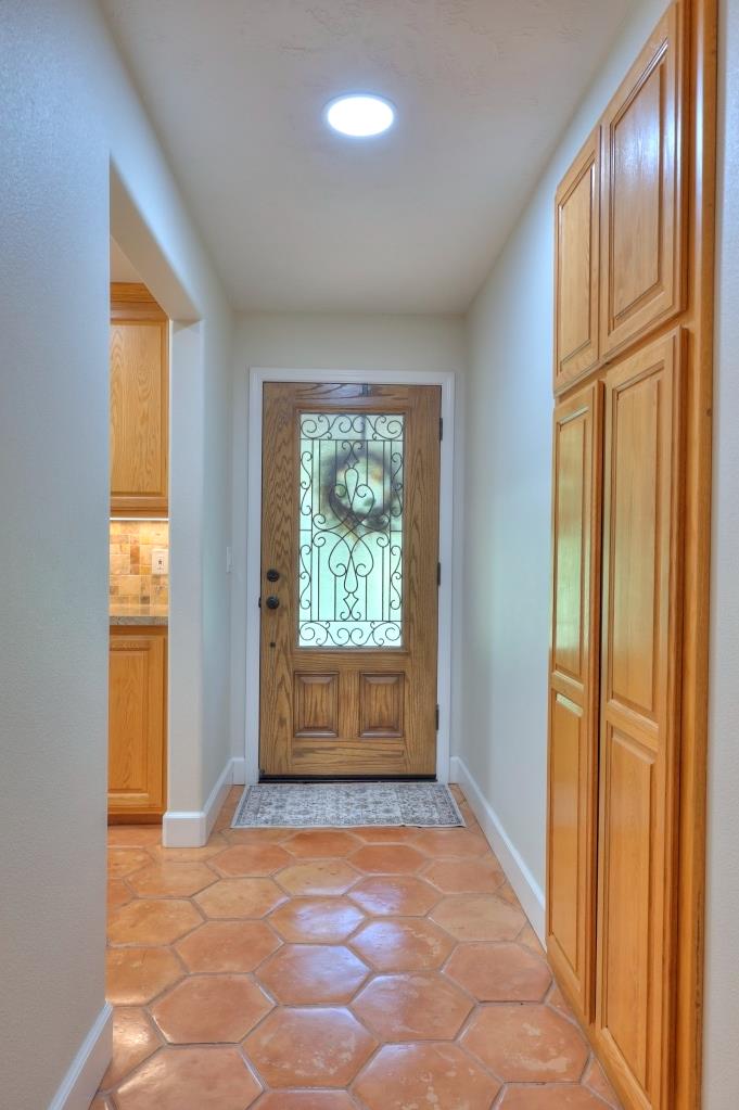 11714 Livingston Cressey Rd, Livingston, CA 95334