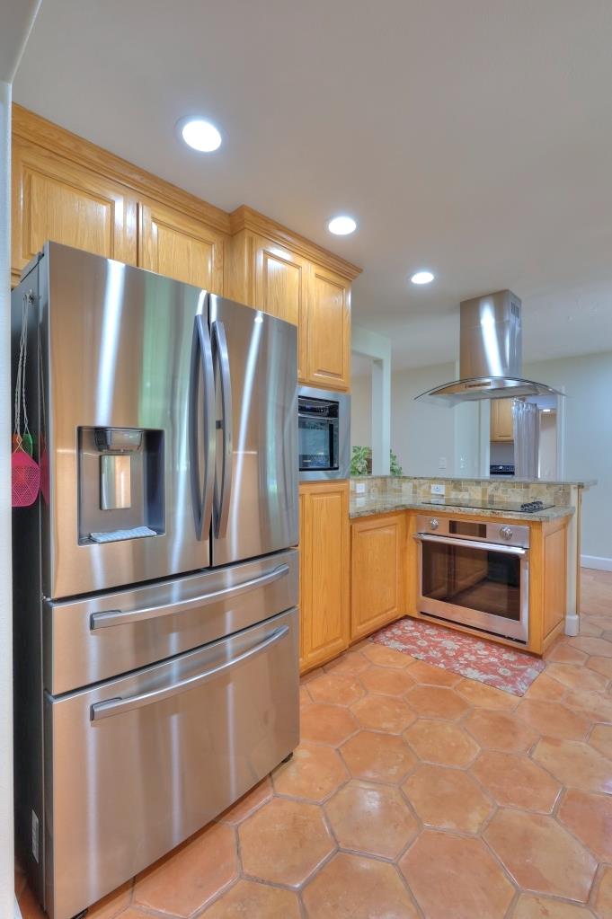 11714 Livingston Cressey Rd, Livingston, CA 95334