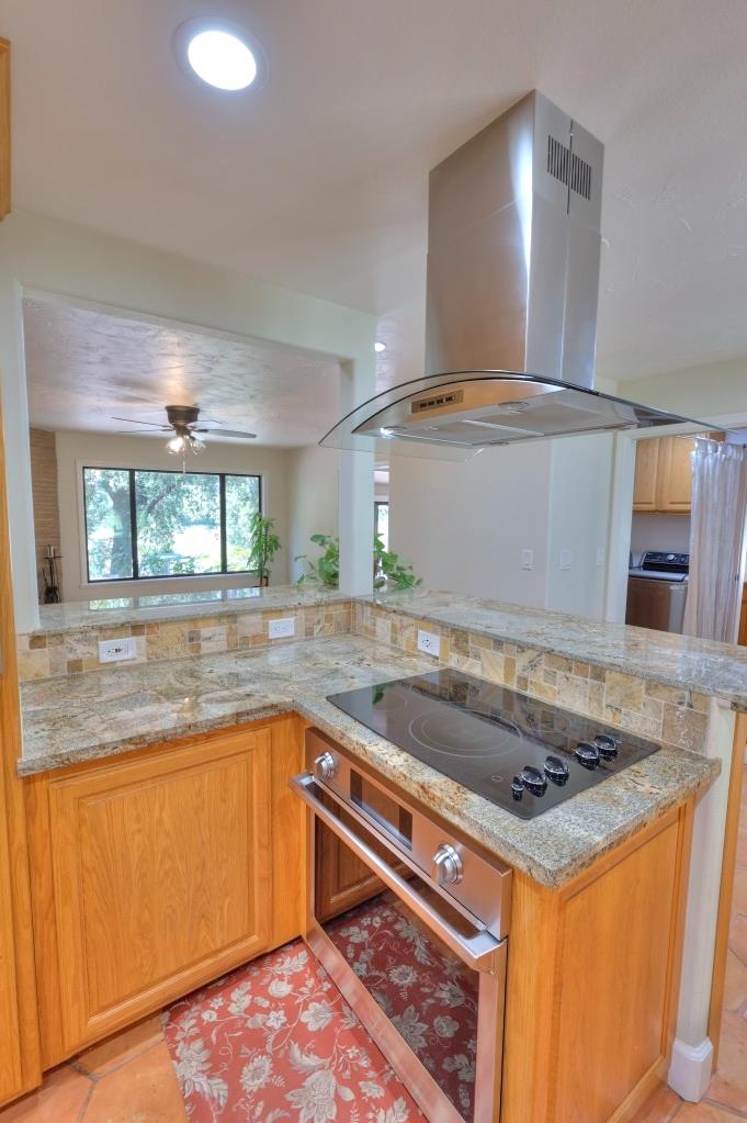 11714 Livingston Cressey Rd, Livingston, CA 95334