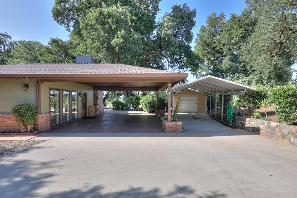 11714 Livingston Cressey Rd, Livingston, CA 95334
