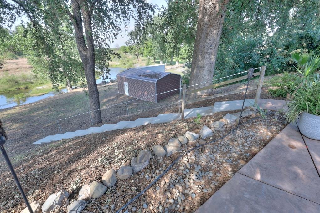 11714 Livingston Cressey Rd, Livingston, CA 95334