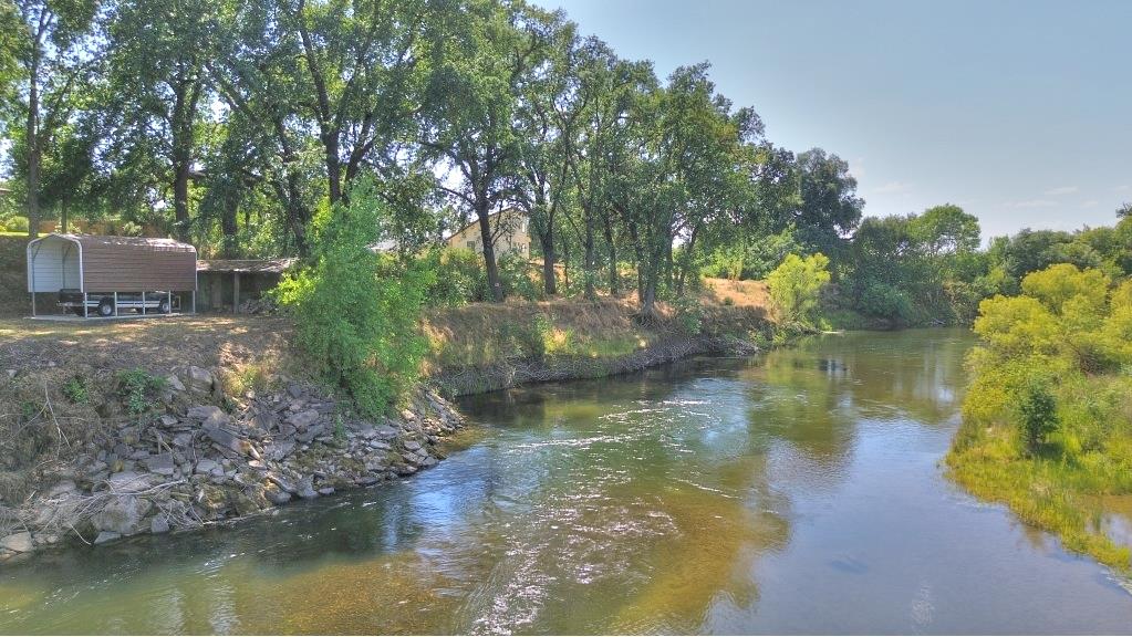 11714 Livingston Cressey Rd, Livingston, CA 95334