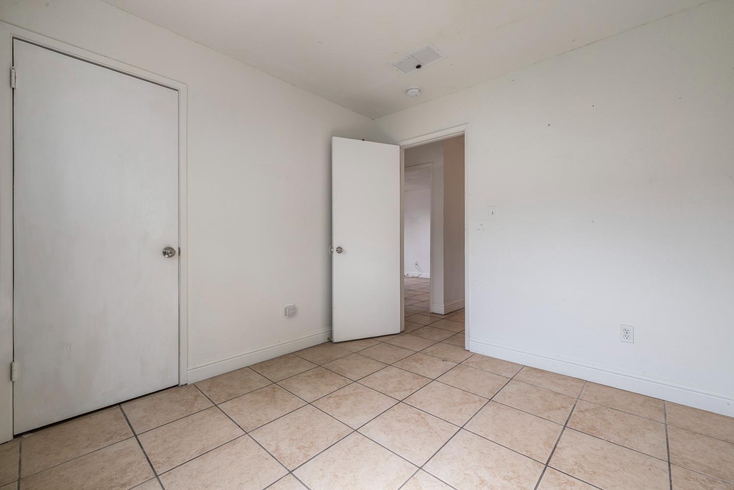 2644 San Ignacio Ave, Modesto, CA 95354