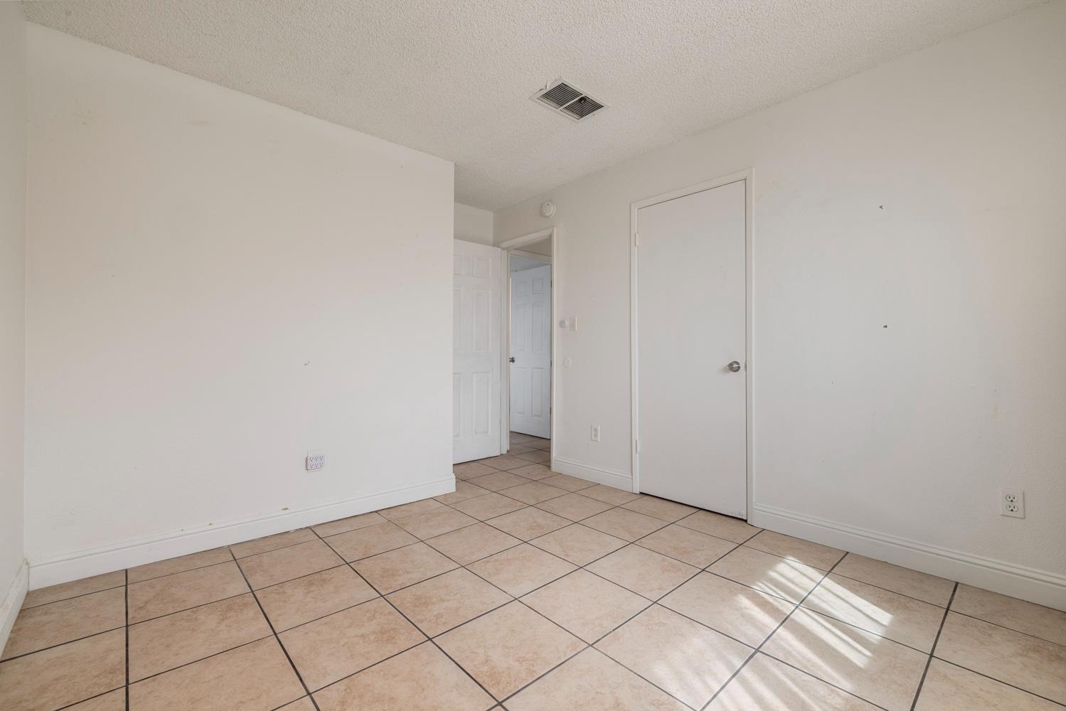 2644 San Ignacio Ave, Modesto, CA 95354