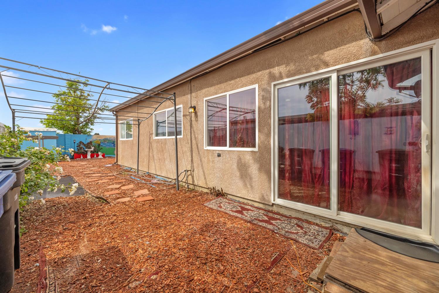 2644 San Ignacio Ave, Modesto, CA 95354