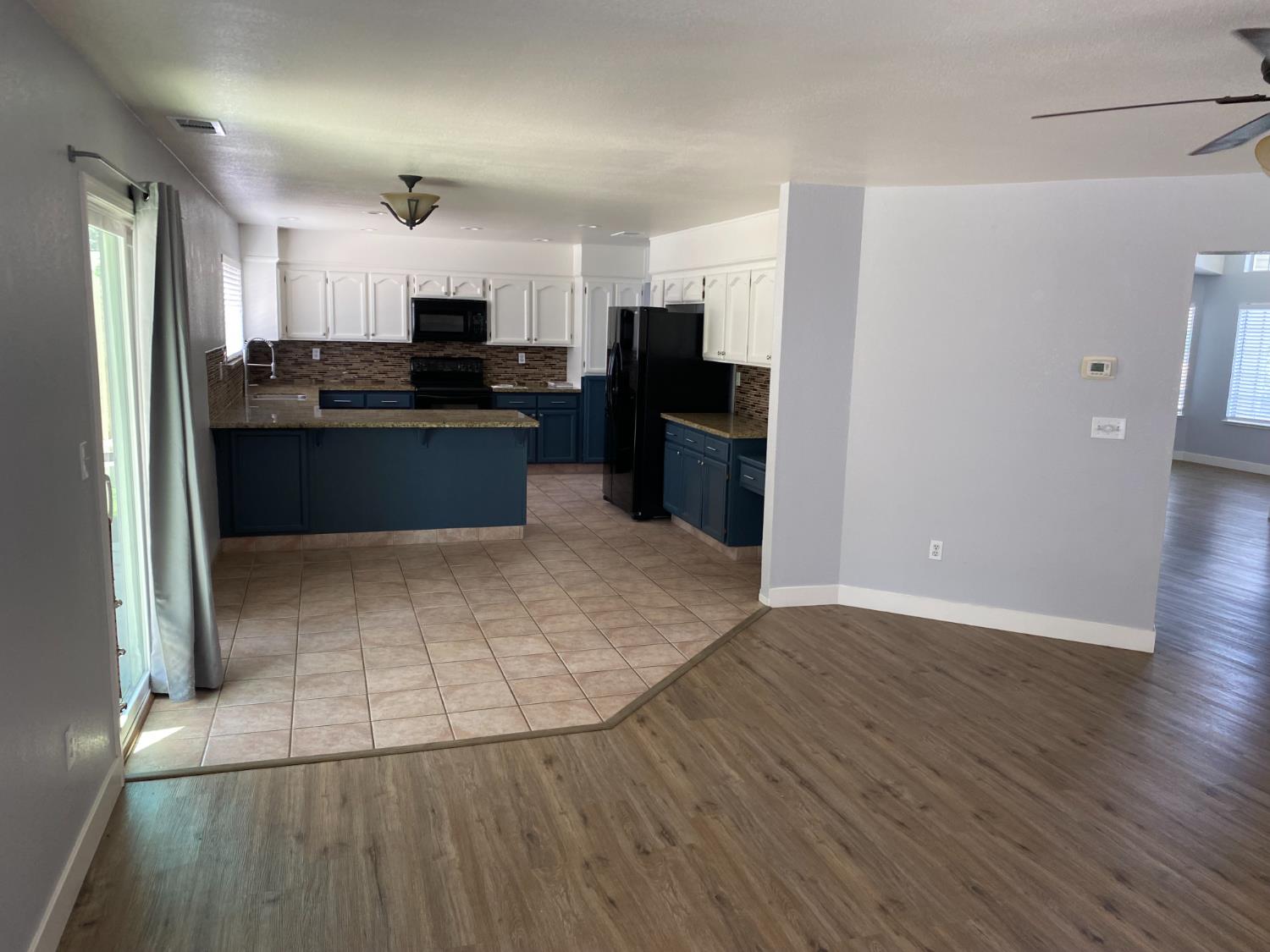 2500 Country Manor Dr, Riverbank, CA 95367
