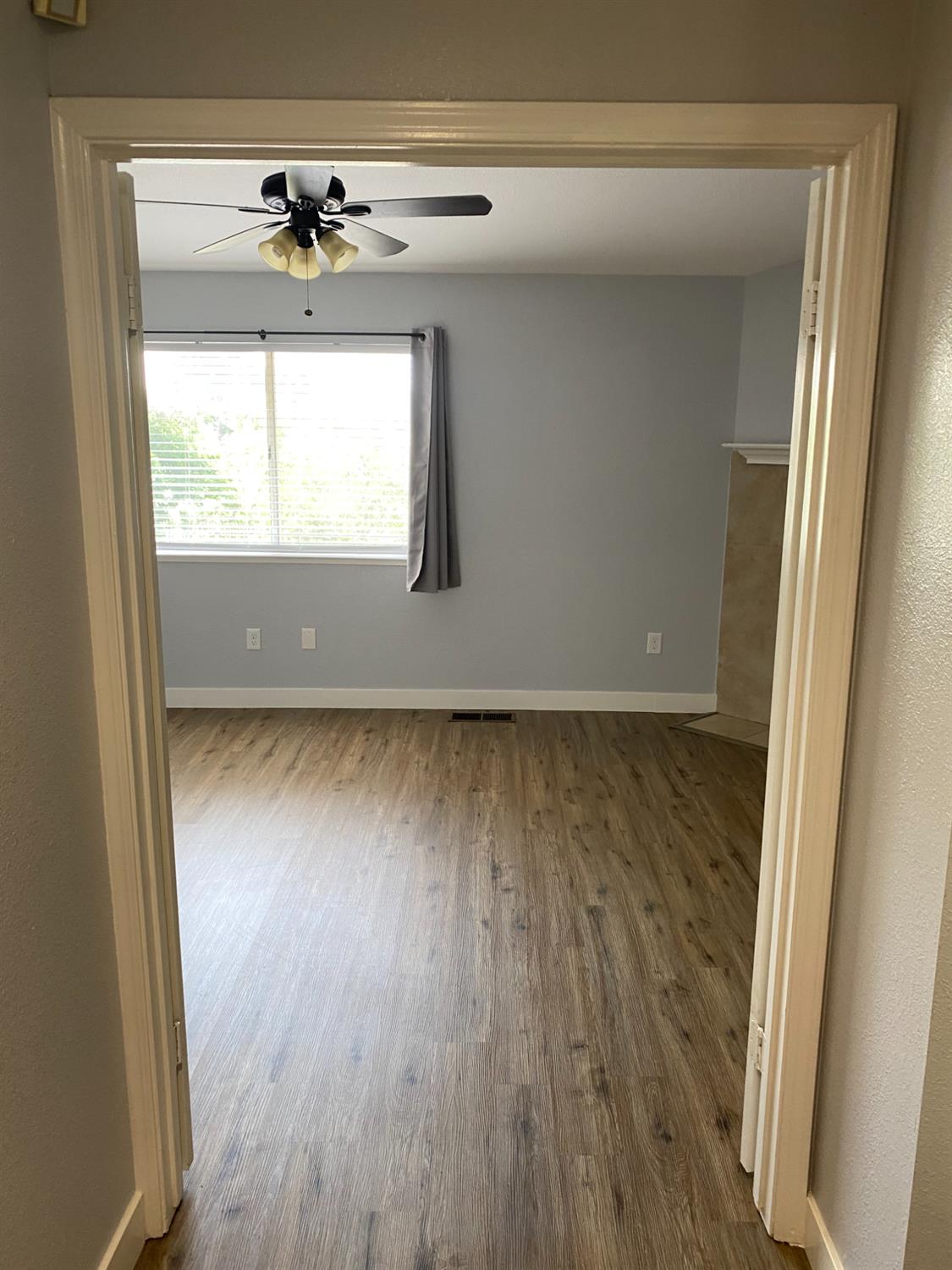2500 Country Manor Dr, Riverbank, CA 95367