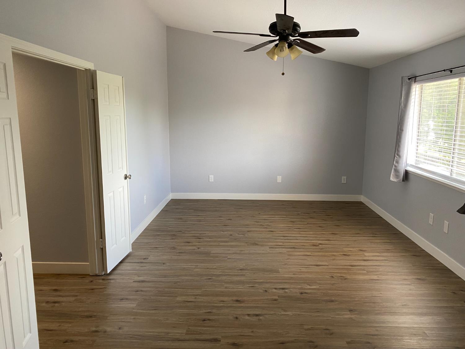 2500 Country Manor Dr, Riverbank, CA 95367