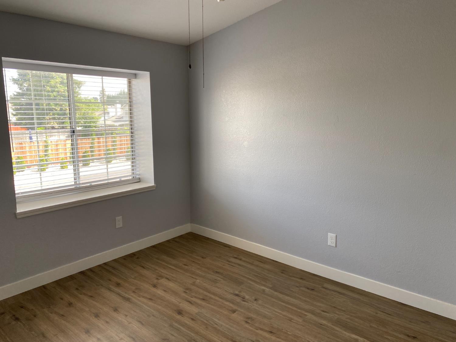 2500 Country Manor Dr, Riverbank, CA 95367