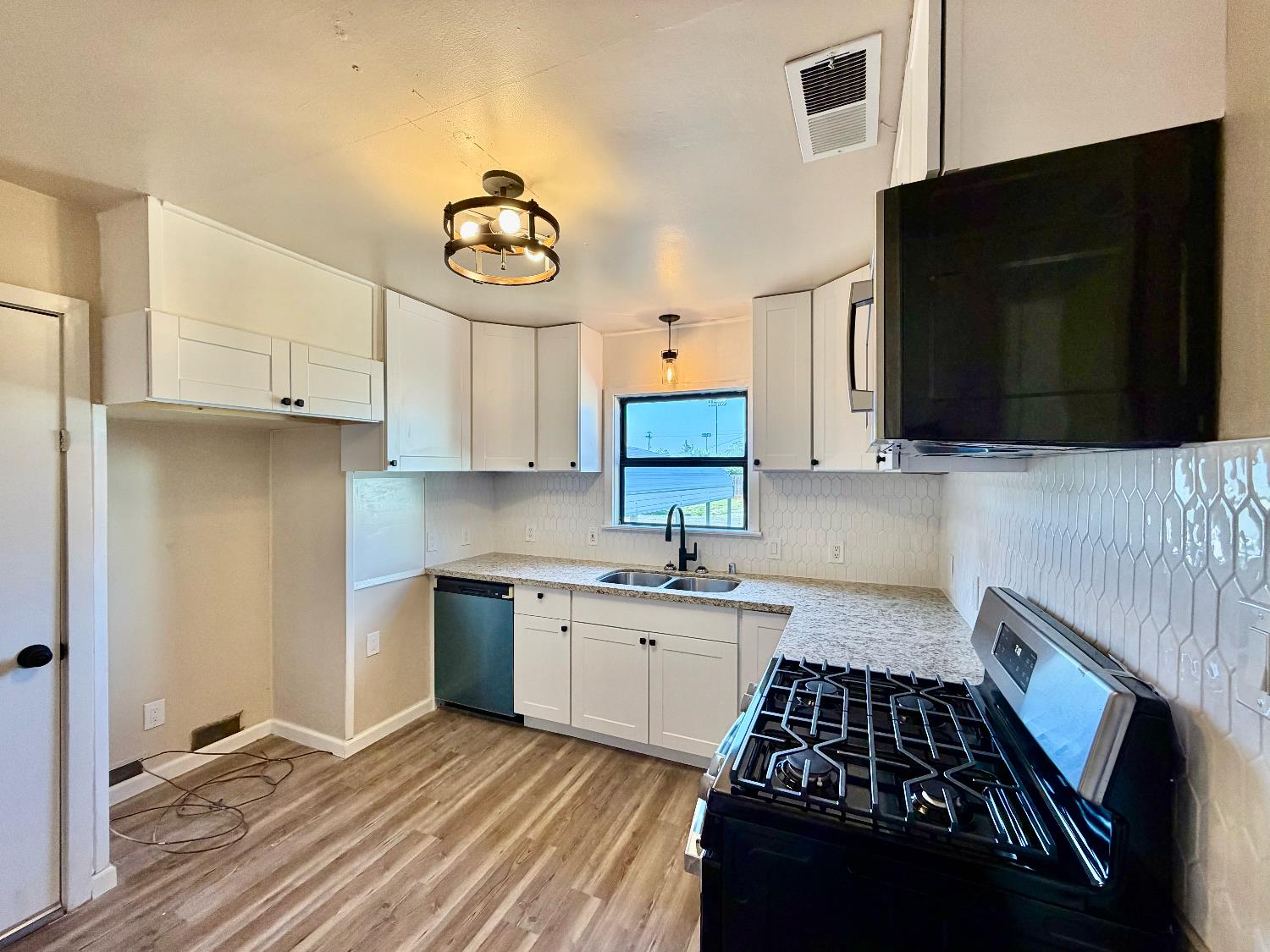861 Fir Ave, Atwater, CA 95301