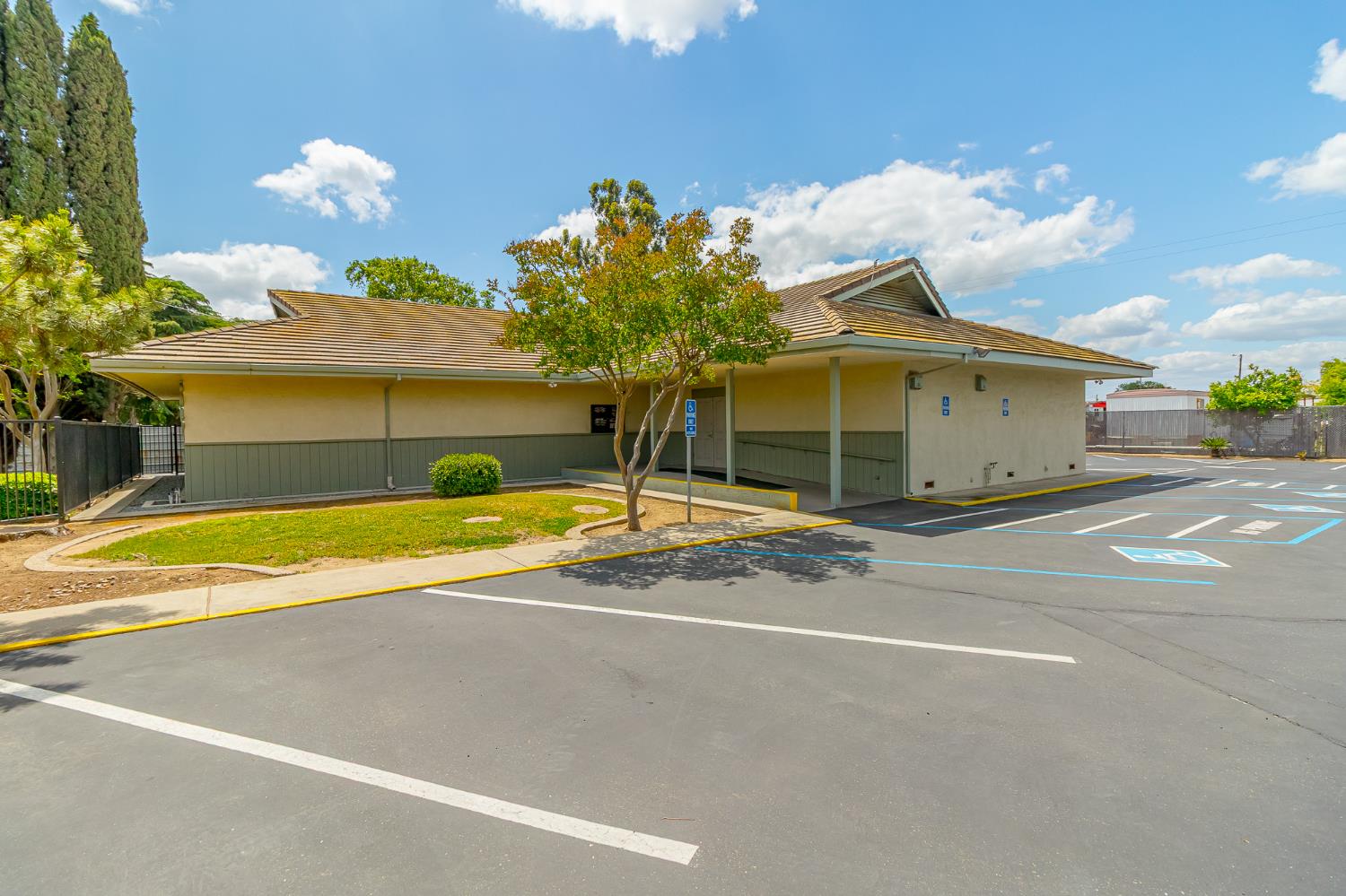 5047 Central Ave, Ceres, CA 95307