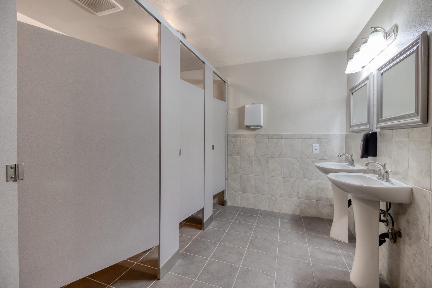 5047 Central Ave, Ceres, CA 95307