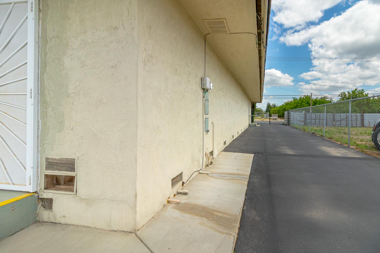 5047 Central Ave, Ceres, CA 95307