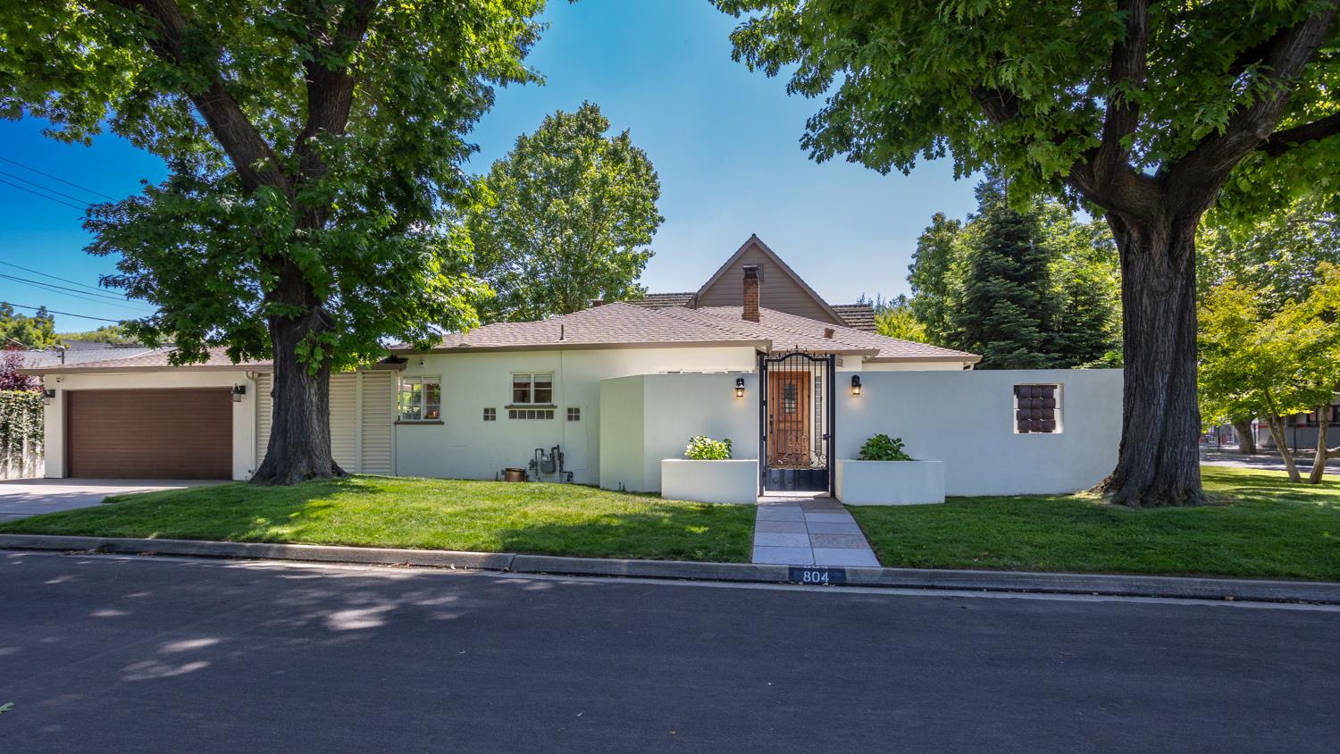 804 Carolyn Ave, Modesto, CA 95354