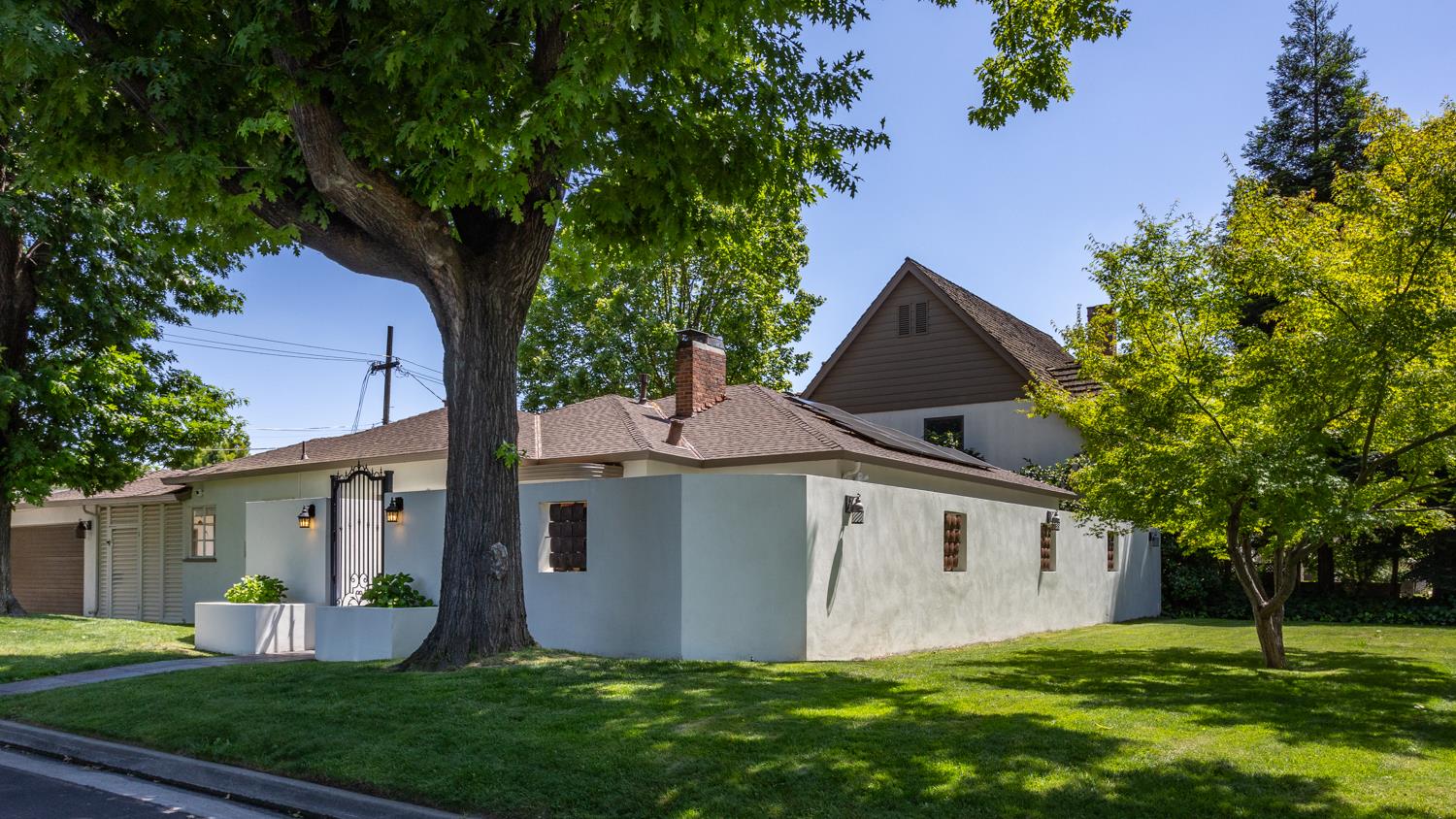 804 Carolyn Ave, Modesto, CA 95354