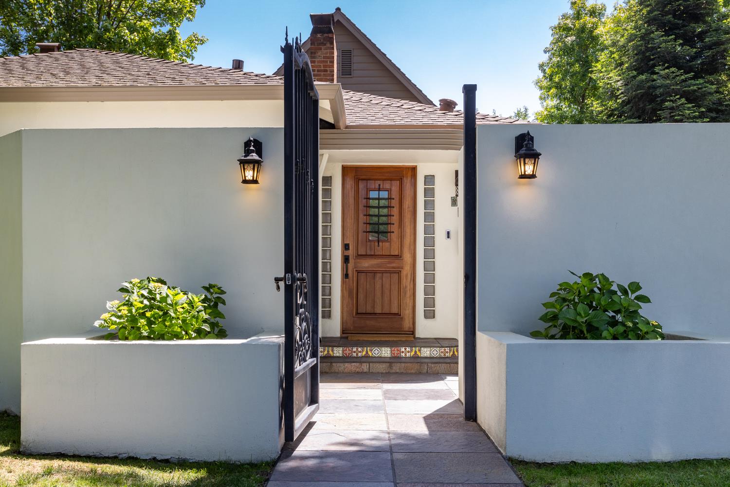 804 Carolyn Ave, Modesto, CA 95354