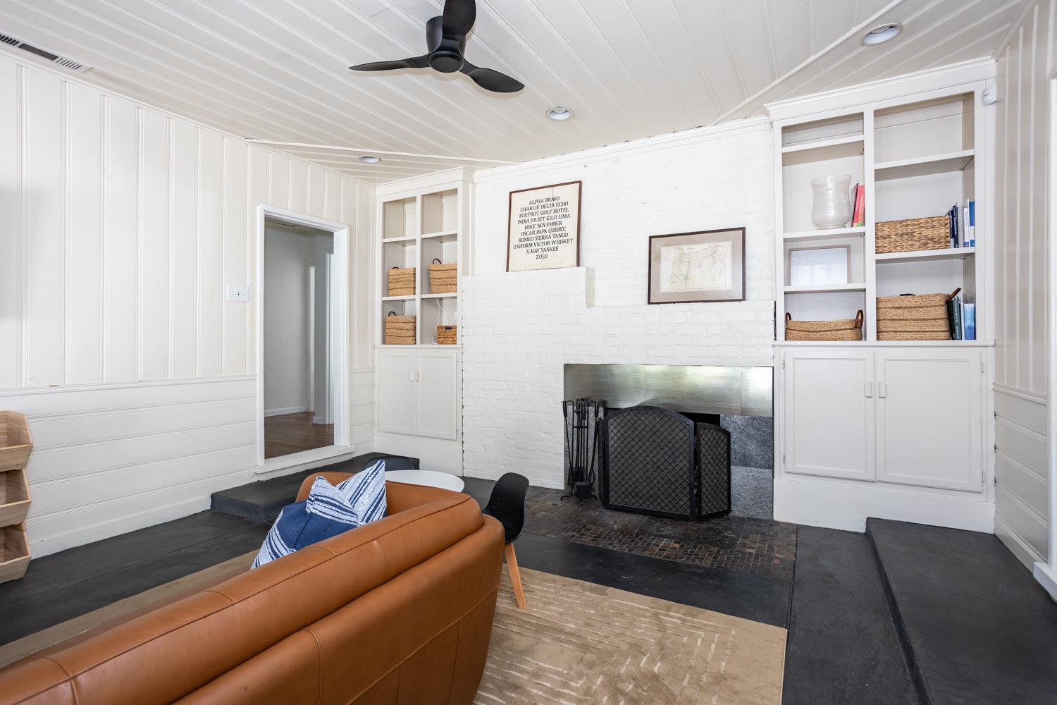 804 Carolyn Ave, Modesto, CA 95354