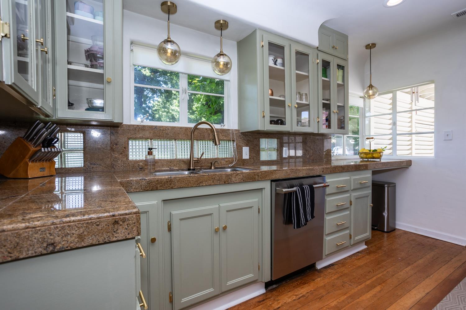 804 Carolyn Ave, Modesto, CA 95354