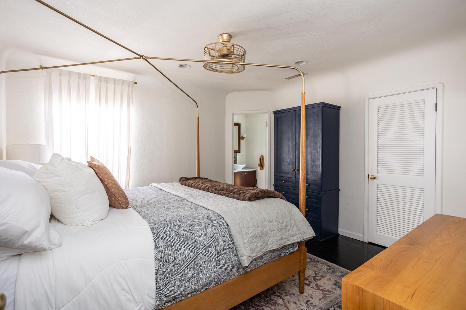 804 Carolyn Ave, Modesto, CA 95354