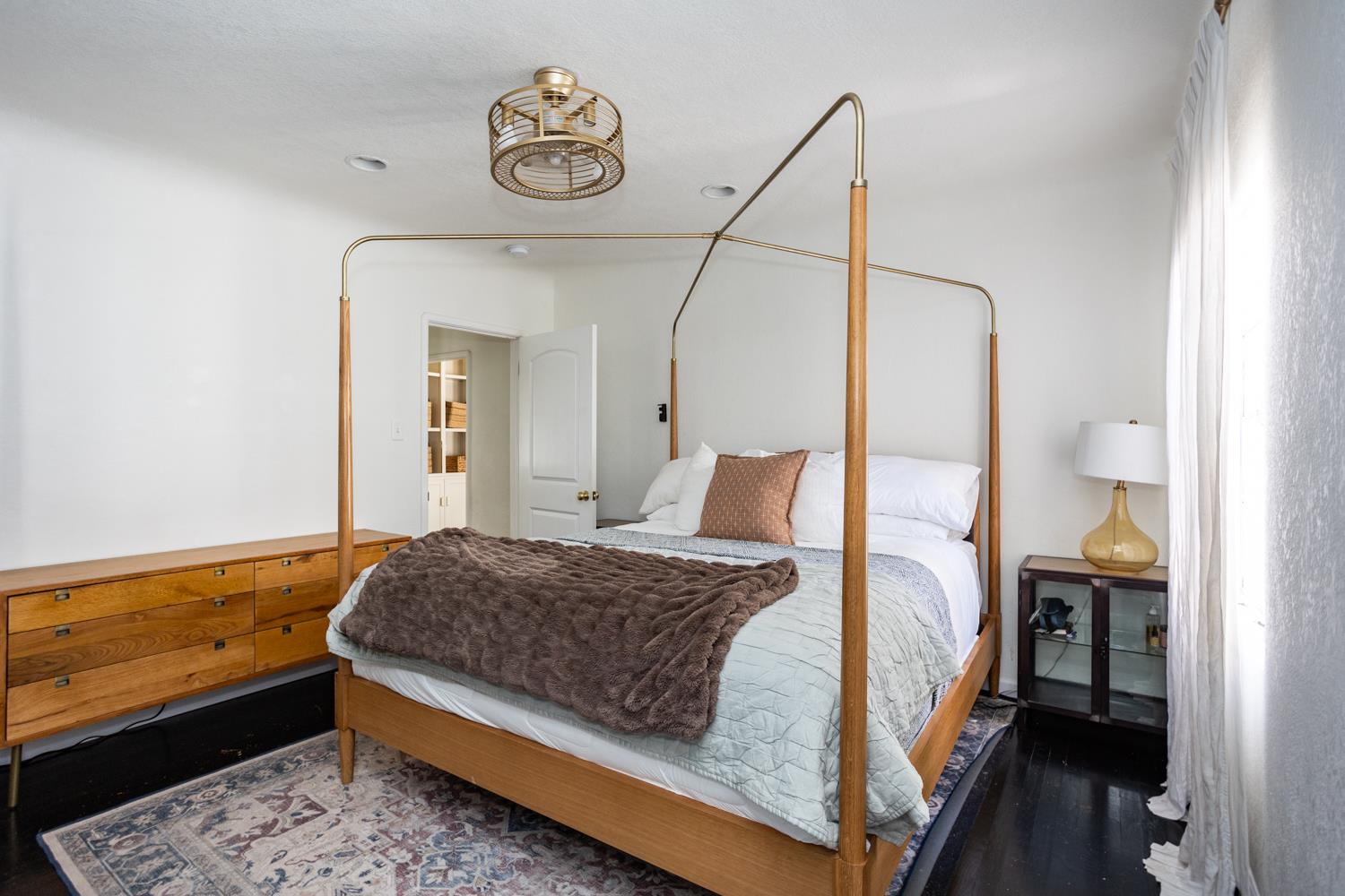 804 Carolyn Ave, Modesto, CA 95354